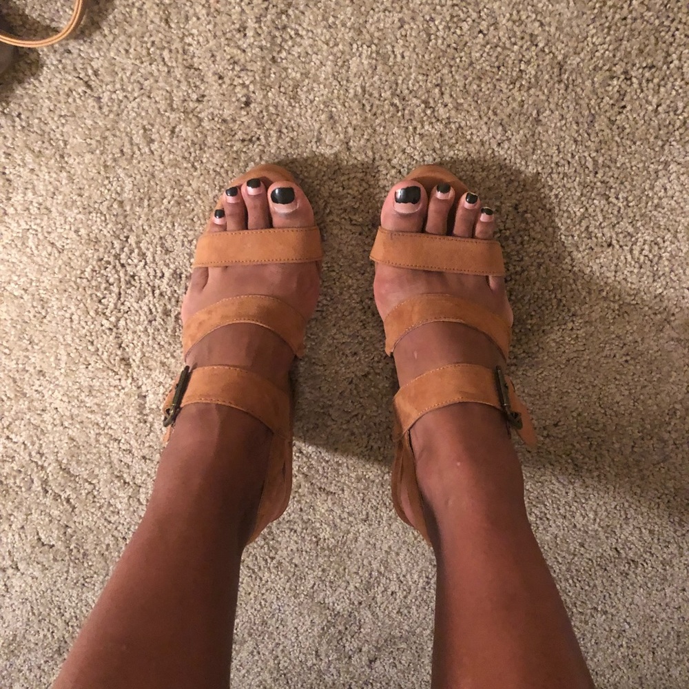 Target Tan Wedges - Picture 2 of 3